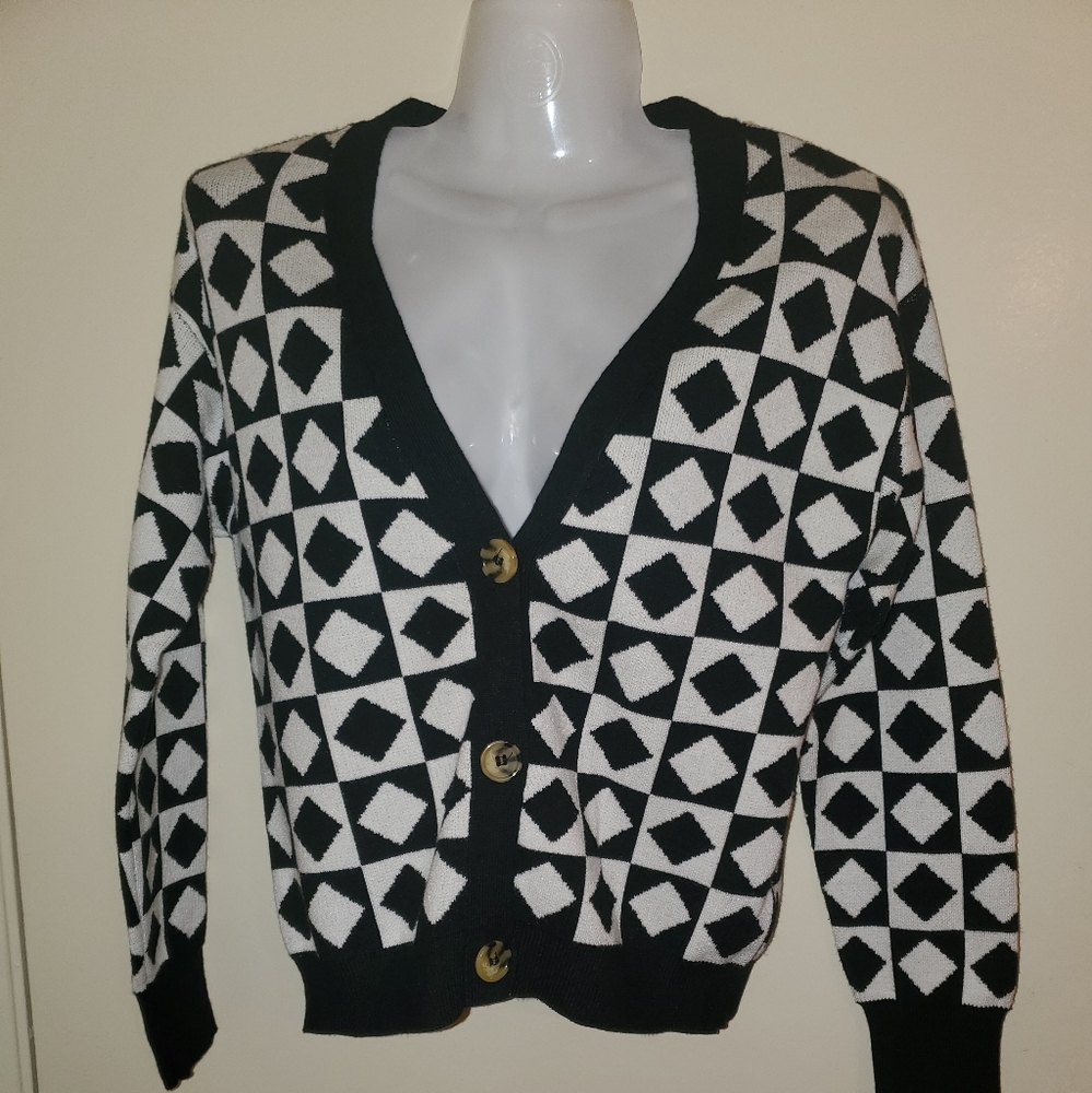 Black and White Geometric Cardigan Twin Set 2 Piece By Willow & Wind.